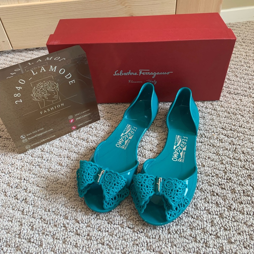 Salvatore Ferragamo Slide size 5